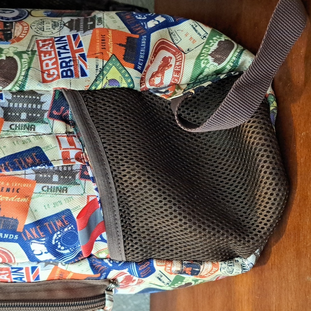 Hard Rock Foldable Backpack - Picture 6 of 10